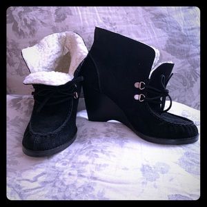 MICHAEL KORS New Suede booties